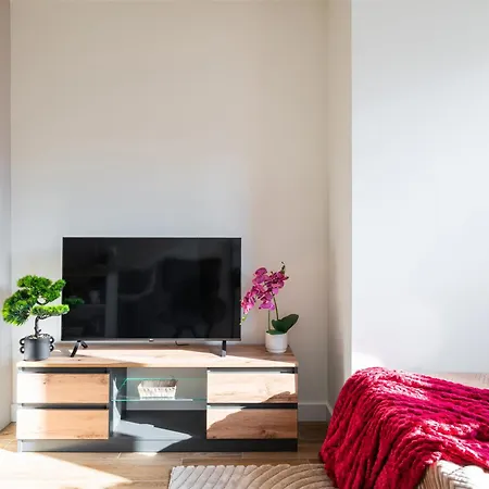 Grzybowska 30 - Red - Better